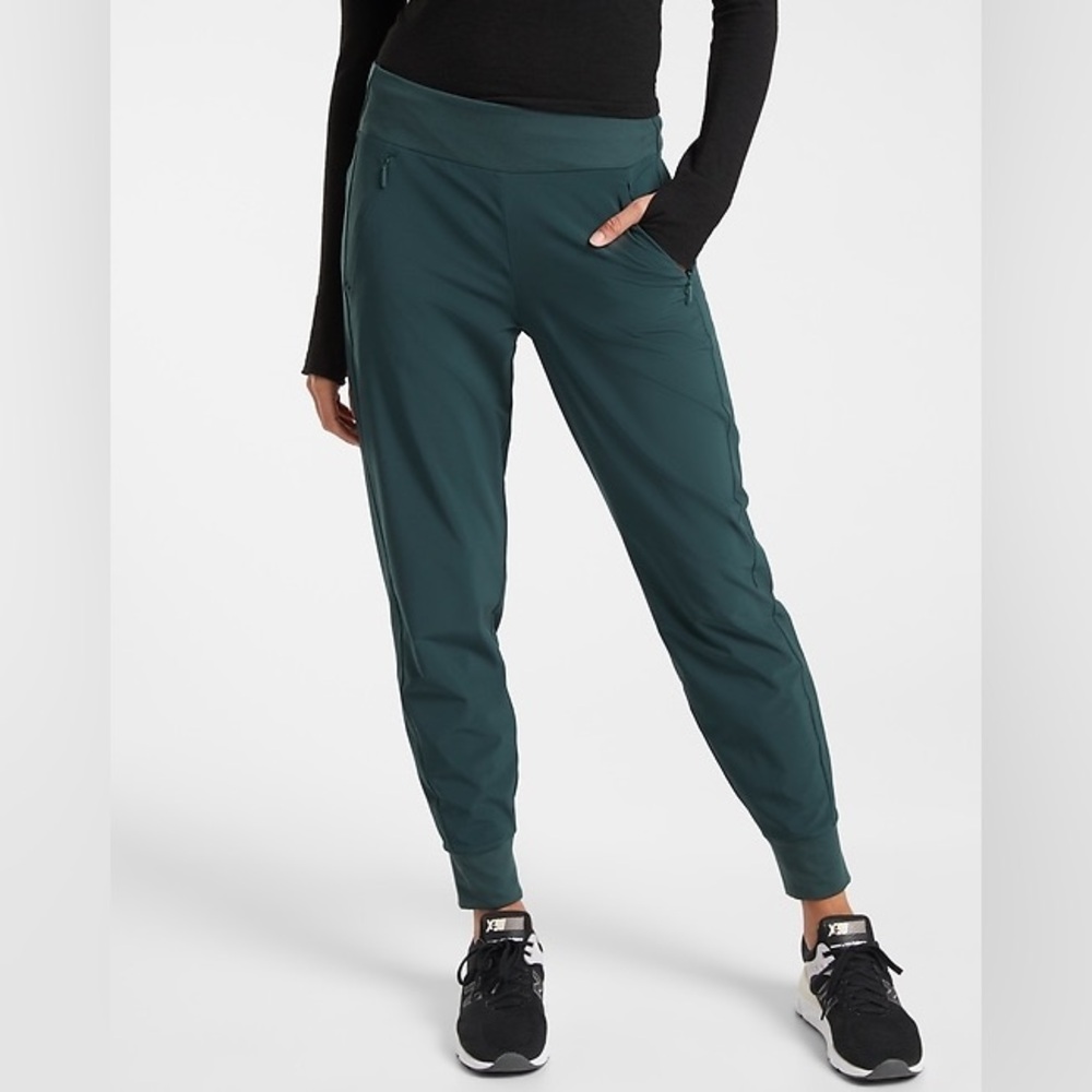 athleta // soho joggers